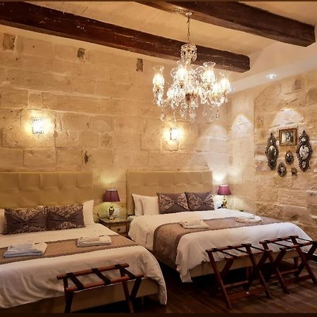 Casa Asti Hotel Валета Екстериор снимка