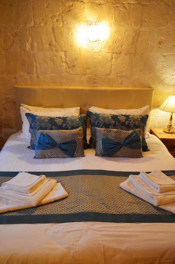 Casa Asti Hotel Валета Екстериор снимка