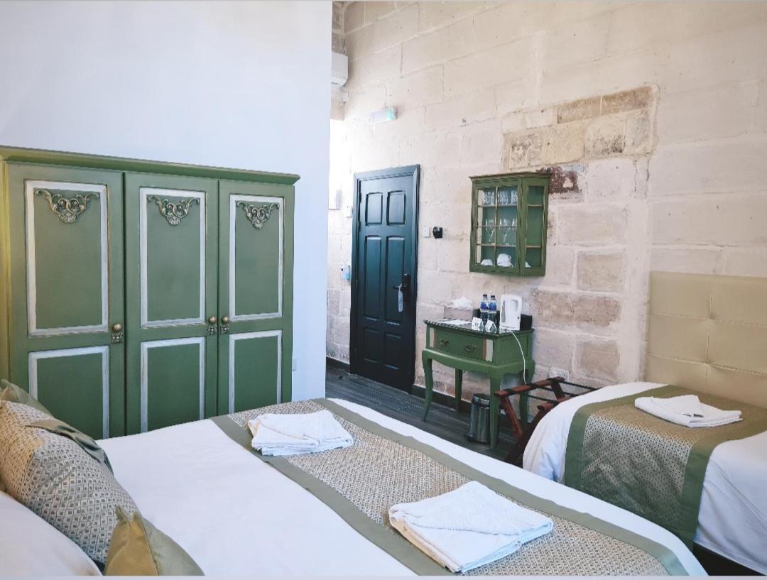 Casa Asti Hotel Валета Екстериор снимка