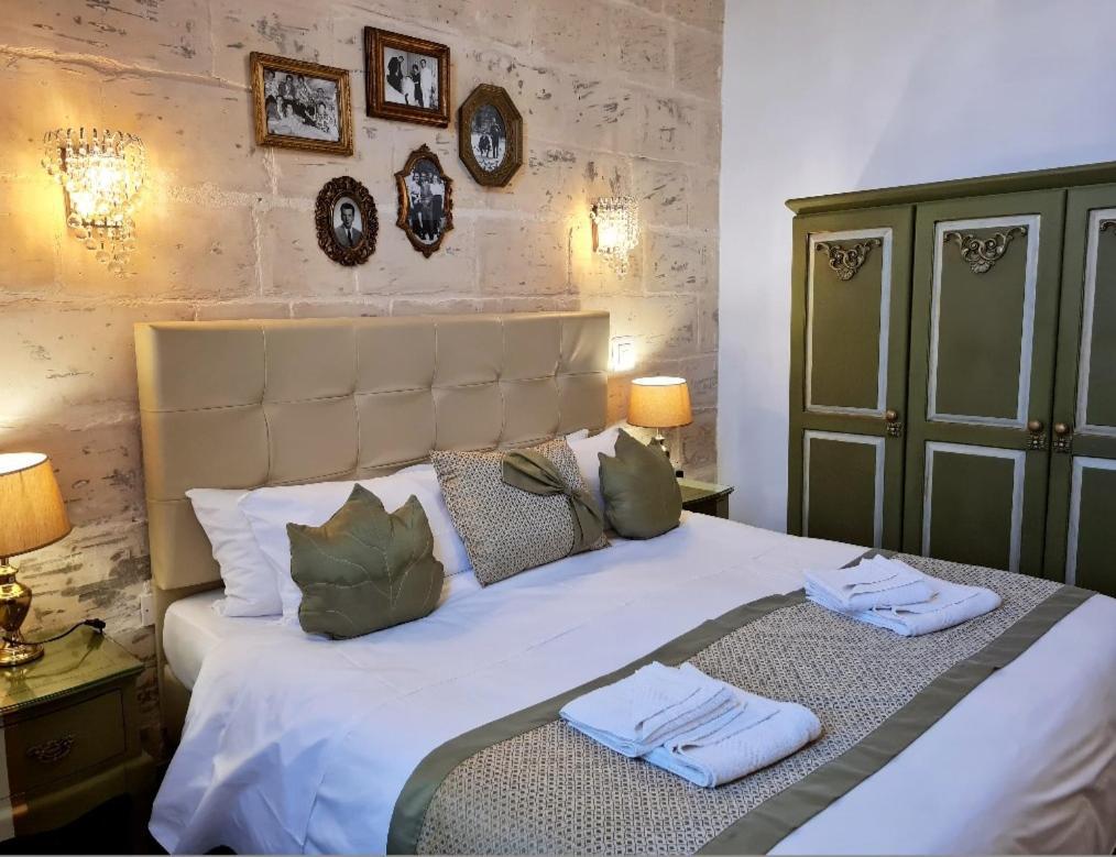Casa Asti Hotel Валета Екстериор снимка