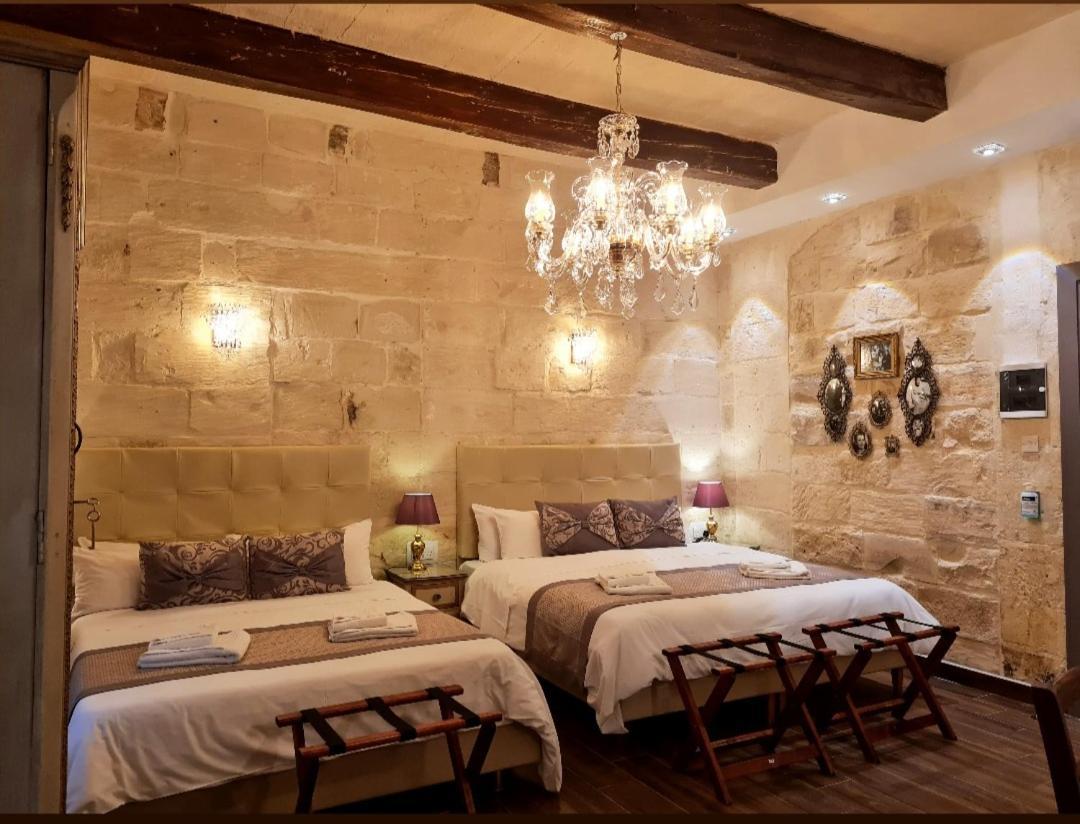 Casa Asti Hotel Валета Екстериор снимка