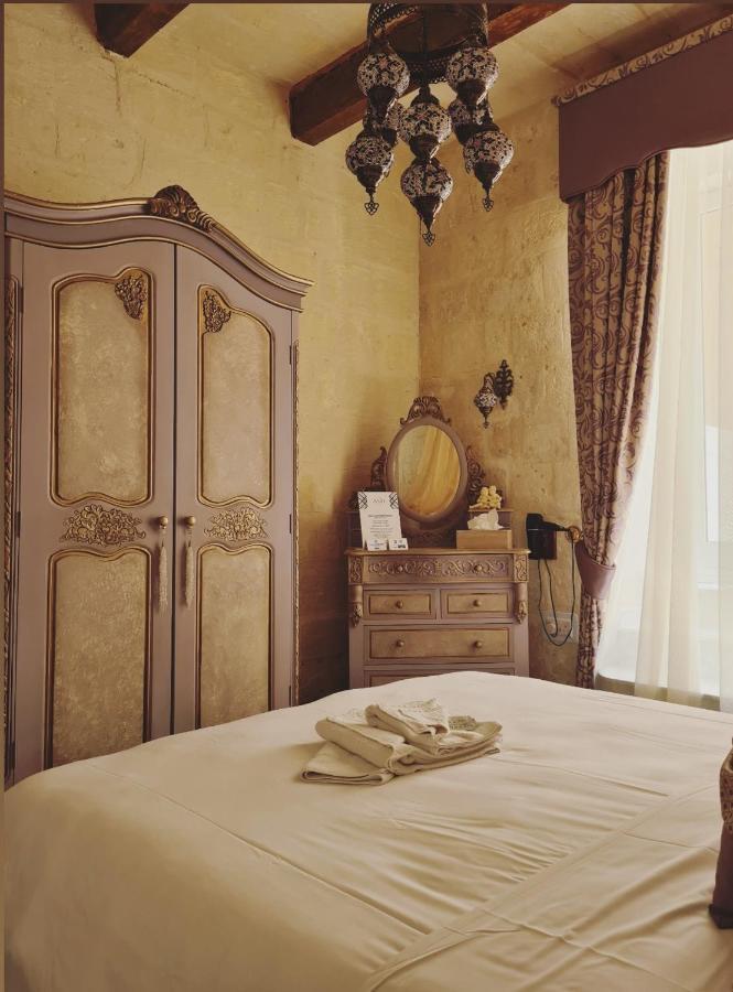 Casa Asti Hotel Валета Екстериор снимка