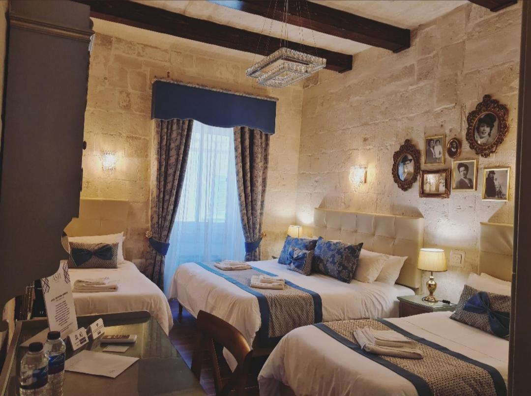 Casa Asti Hotel Валета Екстериор снимка