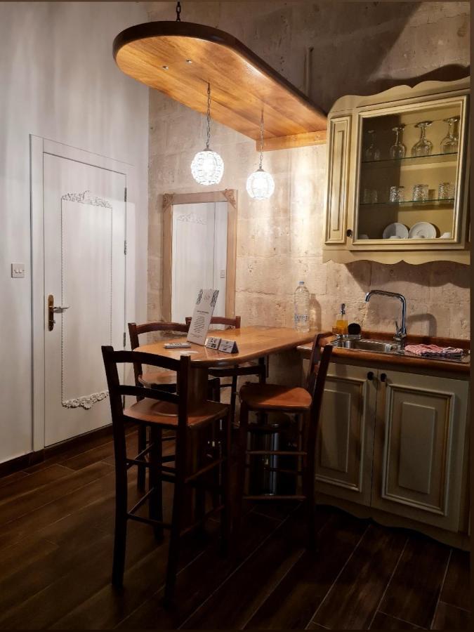 Casa Asti Hotel Валета Екстериор снимка