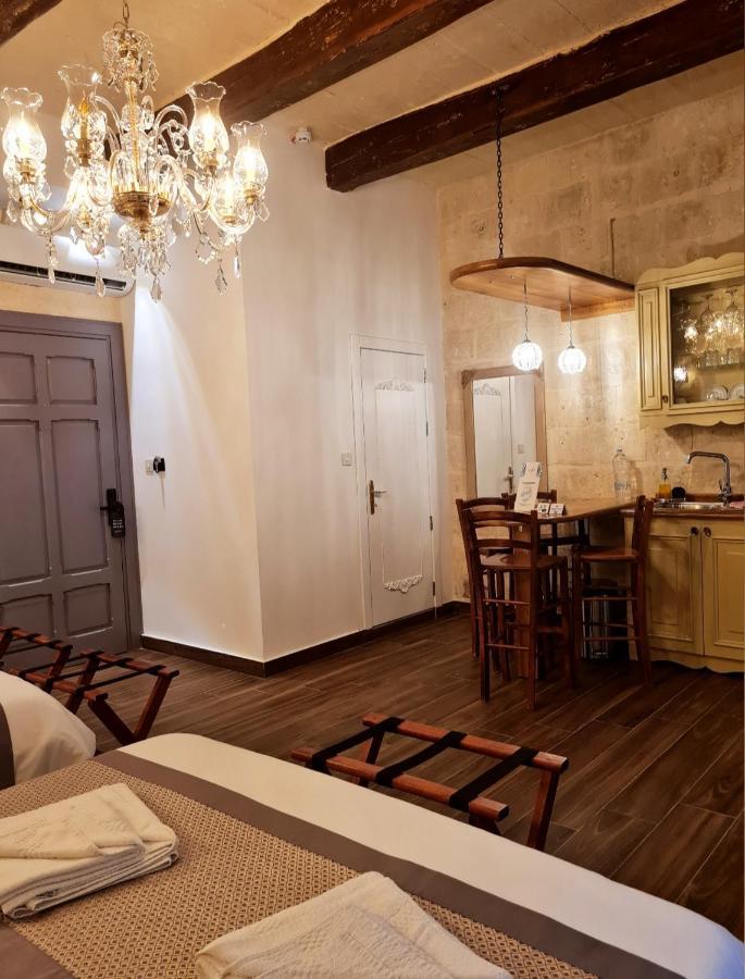 Casa Asti Hotel Валета Екстериор снимка